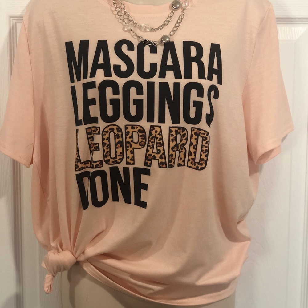 ❤️Light pink Leopard T-shirt size XL ❤️